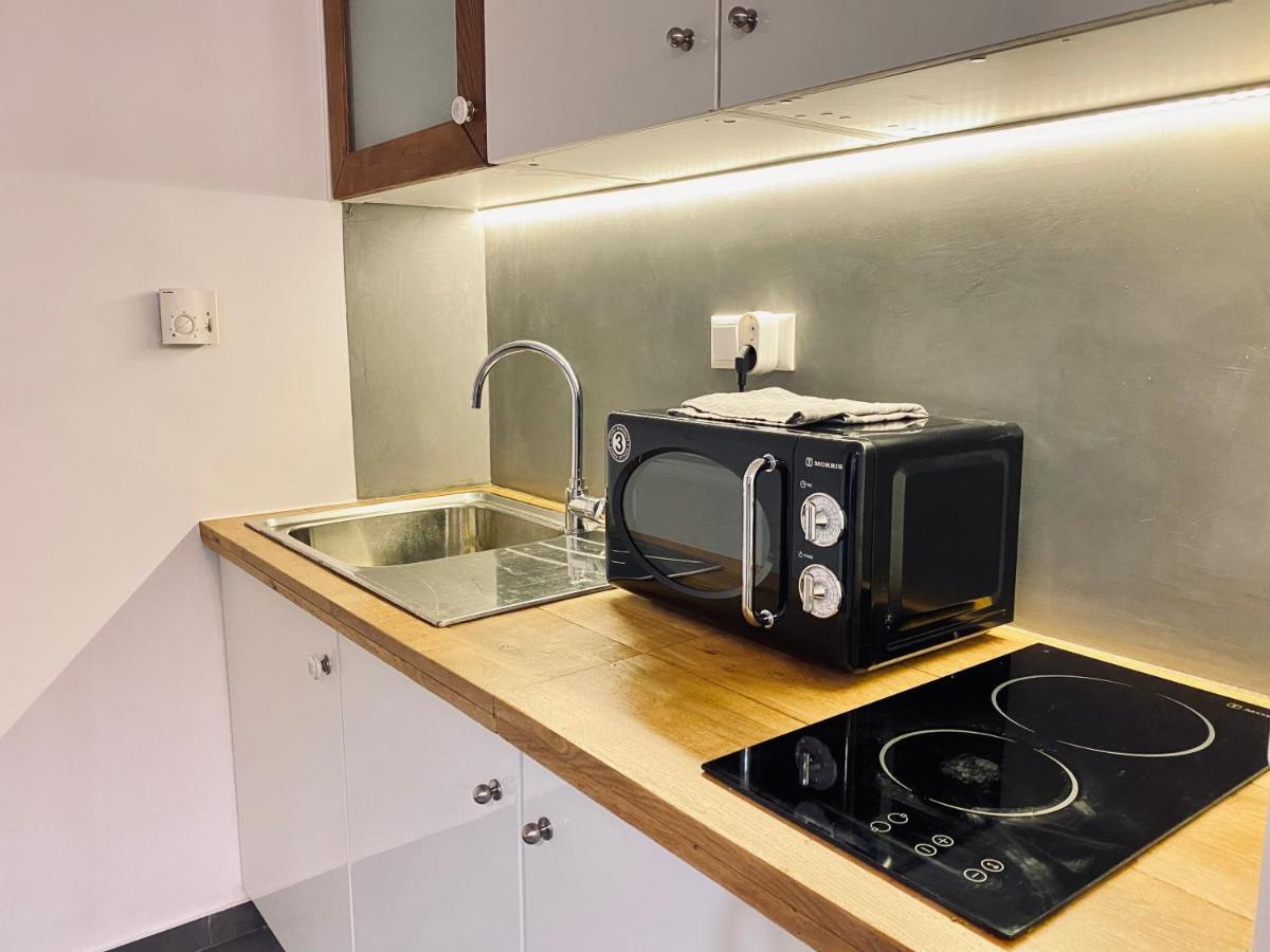 Small Gem Studio Athens, Next To Metro Nomismatokopeio المظهر الخارجي الصورة