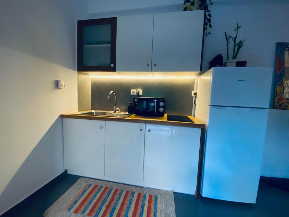 Small Gem Studio Athens, Next To Metro Nomismatokopeio المظهر الخارجي الصورة