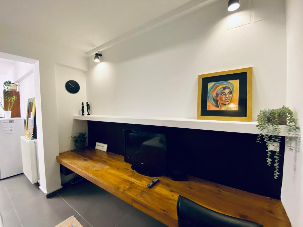 Small Gem Studio Athens, Next To Metro Nomismatokopeio المظهر الخارجي الصورة