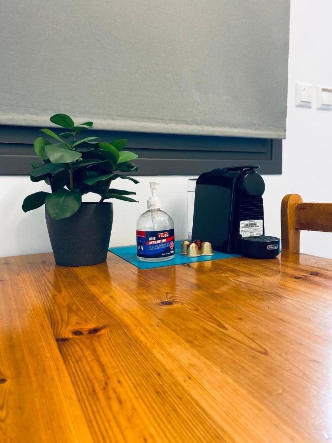 Small Gem Studio Athens, Next To Metro Nomismatokopeio المظهر الخارجي الصورة